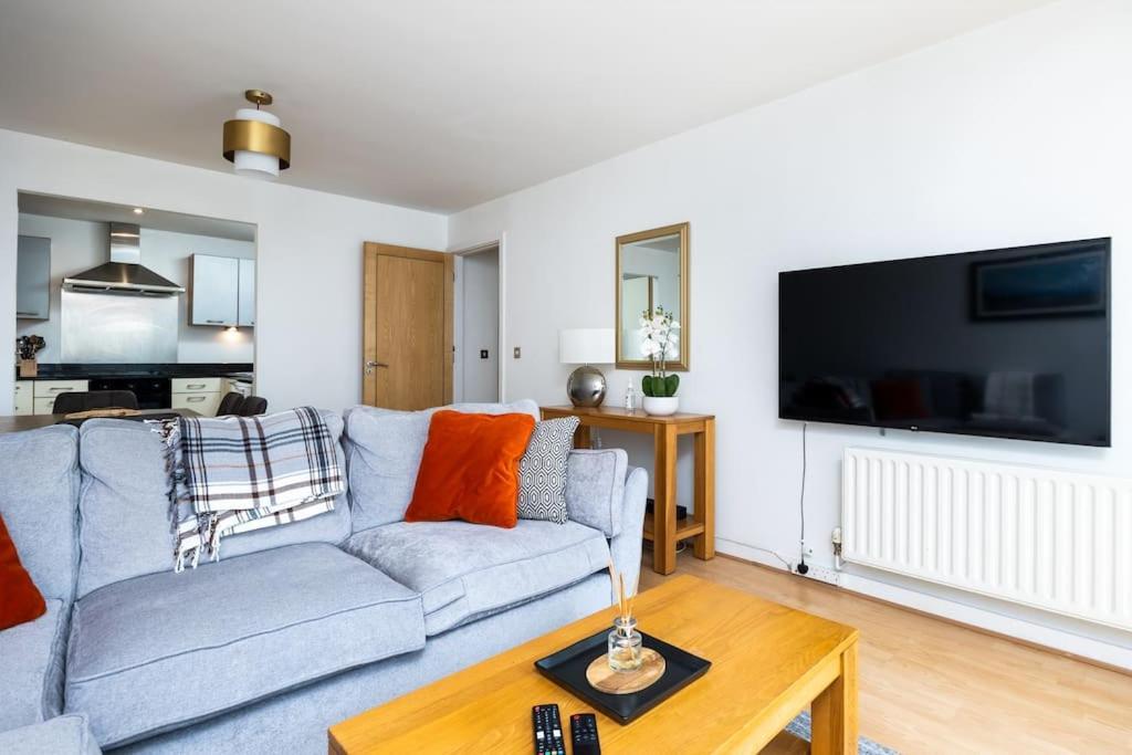 Lovely 2 Bedroom Apartment With Balcony Dublin Kültér fotó