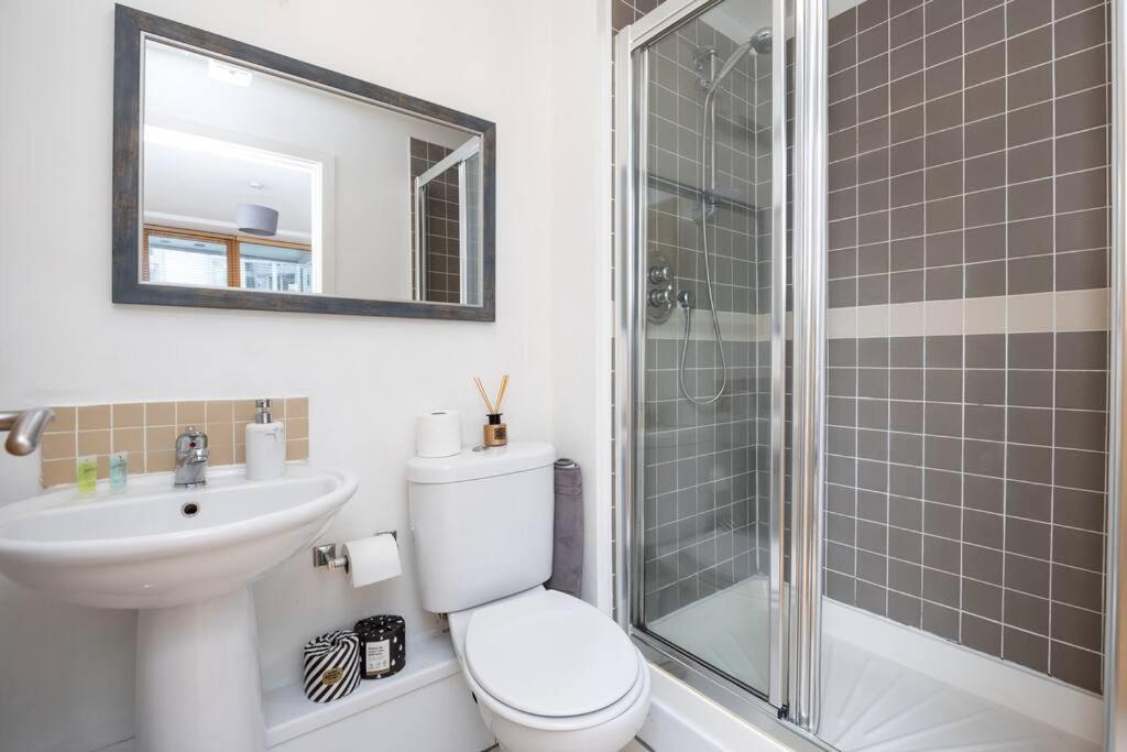Lovely 2 Bedroom Apartment With Balcony Dublin Kültér fotó