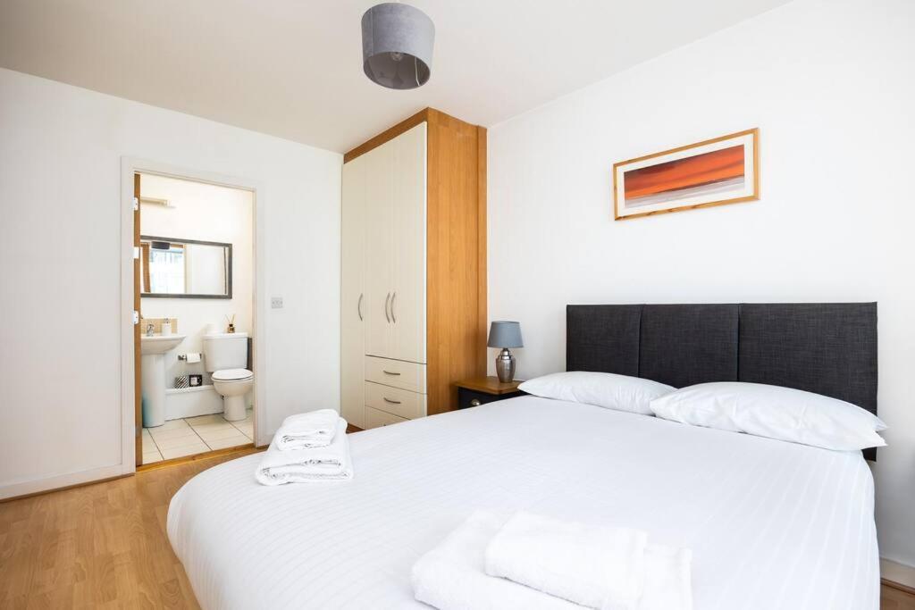 Lovely 2 Bedroom Apartment With Balcony Dublin Kültér fotó